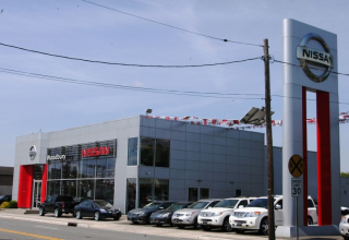Woodbury Nissan (2)